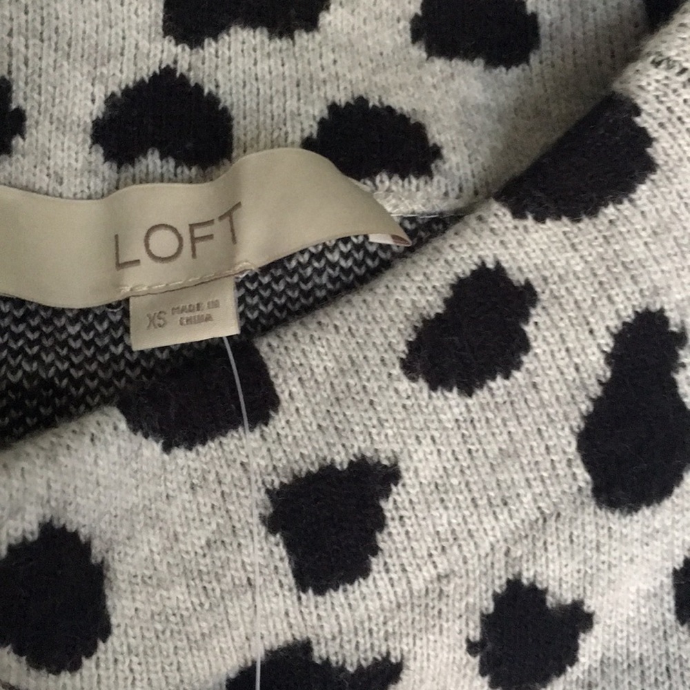 Tops - Picture 2 of 3